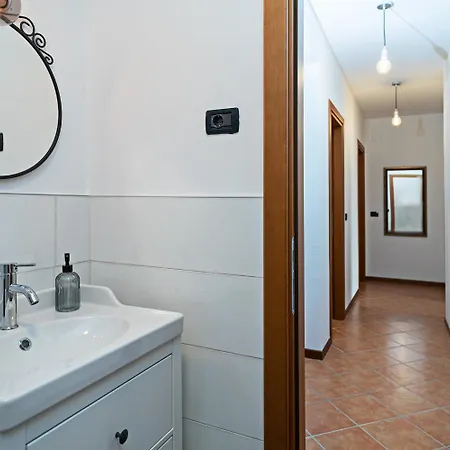 Ida - Regarda Travel Chalet Costermano